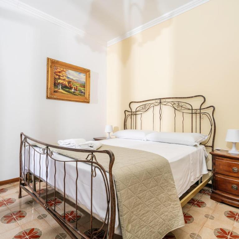 Casa Lillibett - Two-Bedroom Apartment with Balcony - 2