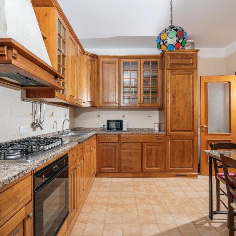 Casa Lillibett - Two-Bedroom Apartment with Balcony - 14