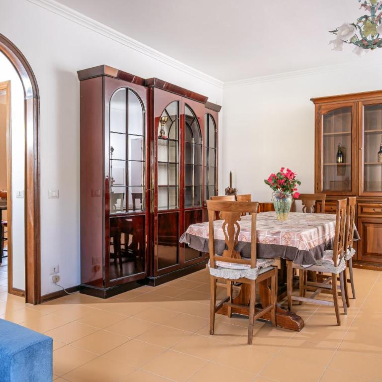 Casa Lillibett - Two-Bedroom Apartment with Balcony - 8