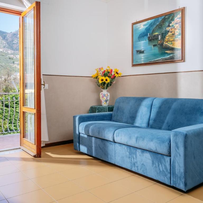 Casa Lillibett - Two-Bedroom Apartment with Balcony - 11