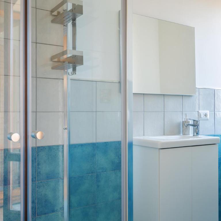 Casa Lillibett - Two-Bedroom Apartment with Balcony - 12