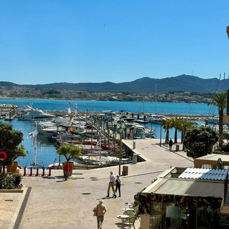 LeBellevue Vue exceptionnelle - port de Sanary - Appartement 3 Chambres - 2