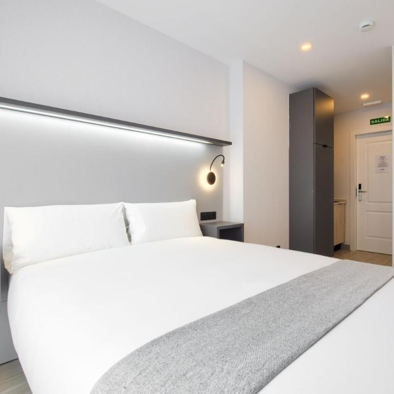 Dobo Madrid SB20 - Small Double Room - 4