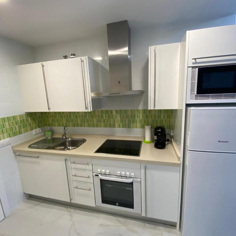 BENALBEACH LOFT ENCANTADOR Newly Renovated - Estudio con balcón - 13