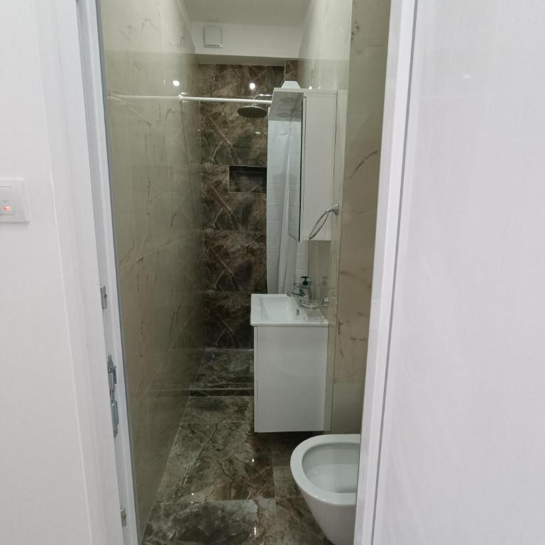 White Apartment Slavija - One-Bedroom Apartment - 12