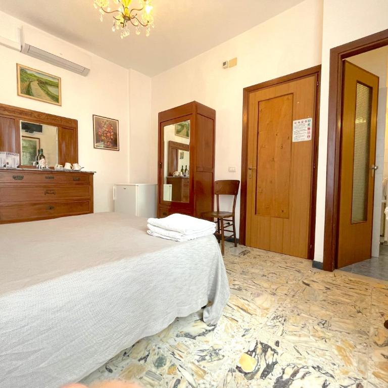 Agriturismo Barilaro - Camera Matrimoniale con Bagno Privato - 8