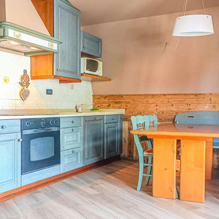 Zona Portici - Casa con 2 Camere da Letto - 2