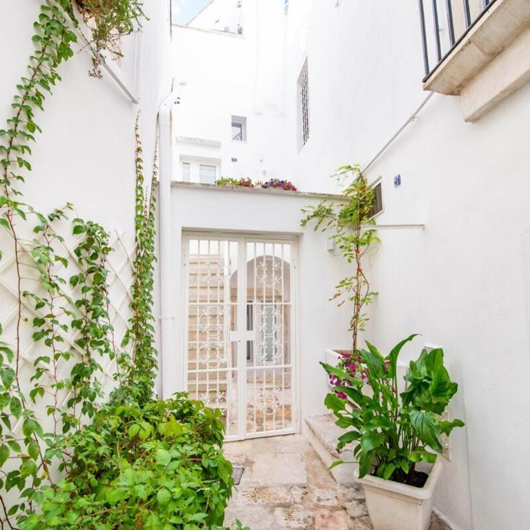 Studio Raguso-Cosy Elegant Hideaway - One-Bedroom Apartment - 9
