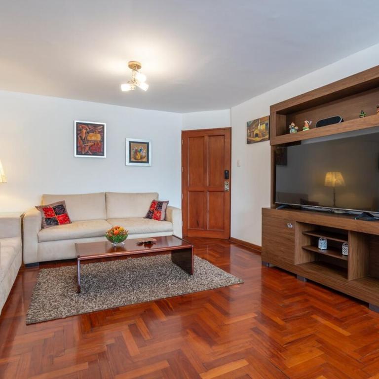 Stylish La Paz Apartment by Geko - Three-Bedroom Apartment - 1