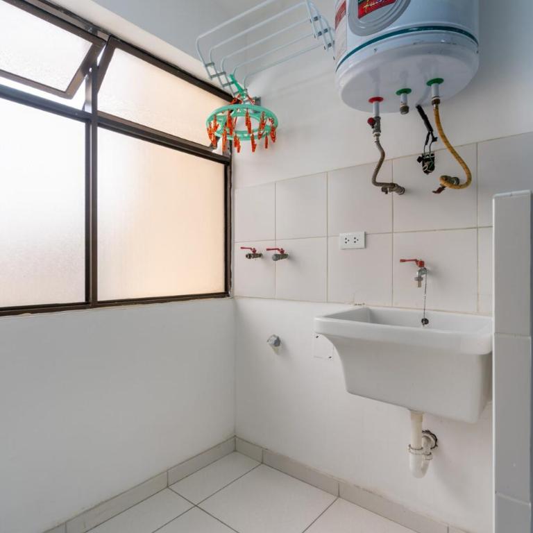 Stylish La Paz Apartment by Geko - Three-Bedroom Apartment - 16