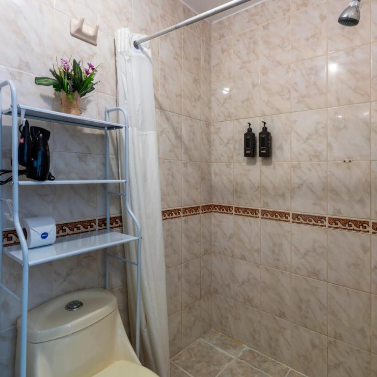 Stylish La Paz Apartment by Geko - Three-Bedroom Apartment - 8