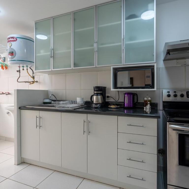 Stylish La Paz Apartment by Geko - Three-Bedroom Apartment - 24