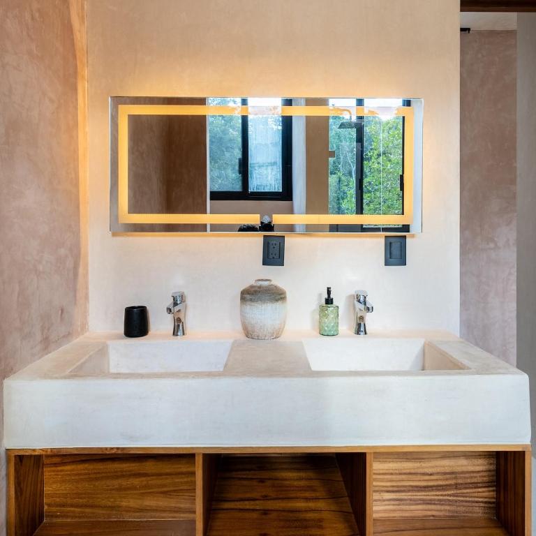 Villa El Canto, Luxury 7 Bed Jungle Villa Rooftop View - Villa - 7