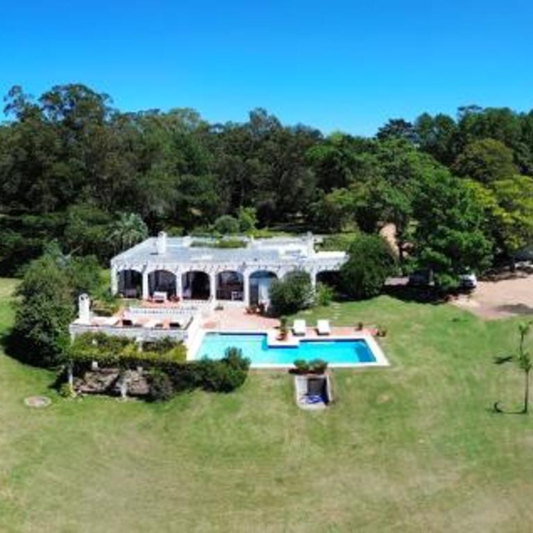 Casa de campo con piscina, bar y casa de huéspedes - Villa de 1 dormitorio - 1