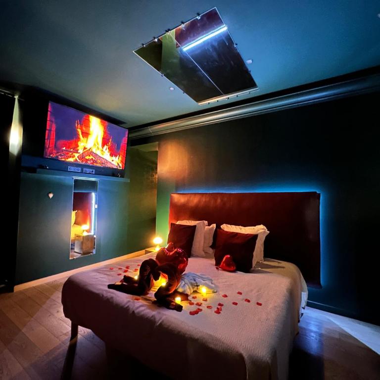 Mieuxqualhotel jacuzzi privatif Velvet Desire - Appartement 1 Chambre - 2