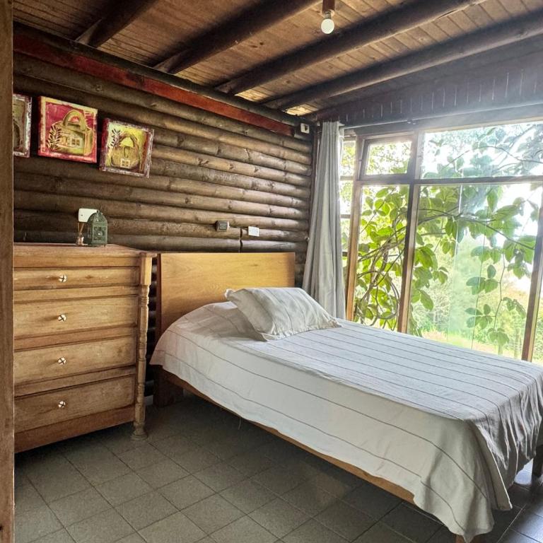 Cozy villa near El Poblado - Three-Bedroom House - 24