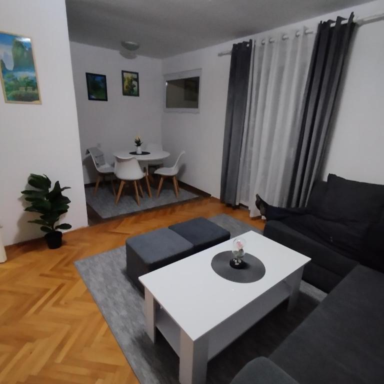 Apartman Jelena 1 - Apartman sa 2 Spavaće Sobe - 2