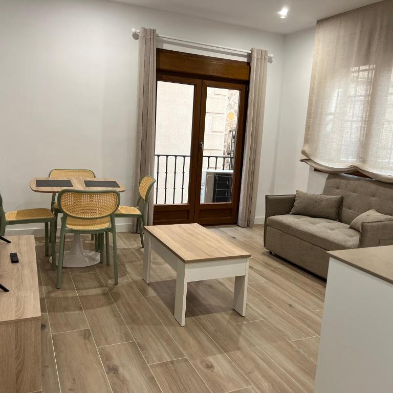 GM Toledo Apartamentos by Toledo AP - Apartamento Superior de 2 dormitorios - 3
