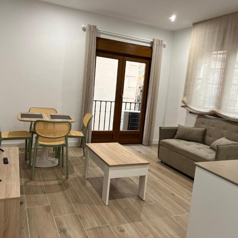 GM Toledo Apartamentos by Toledo AP - Apartamento Superior de 2 dormitorios - 1