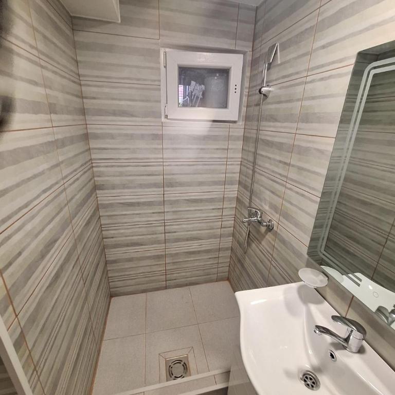 Dream 8 - One-Bedroom Apartment - 13
