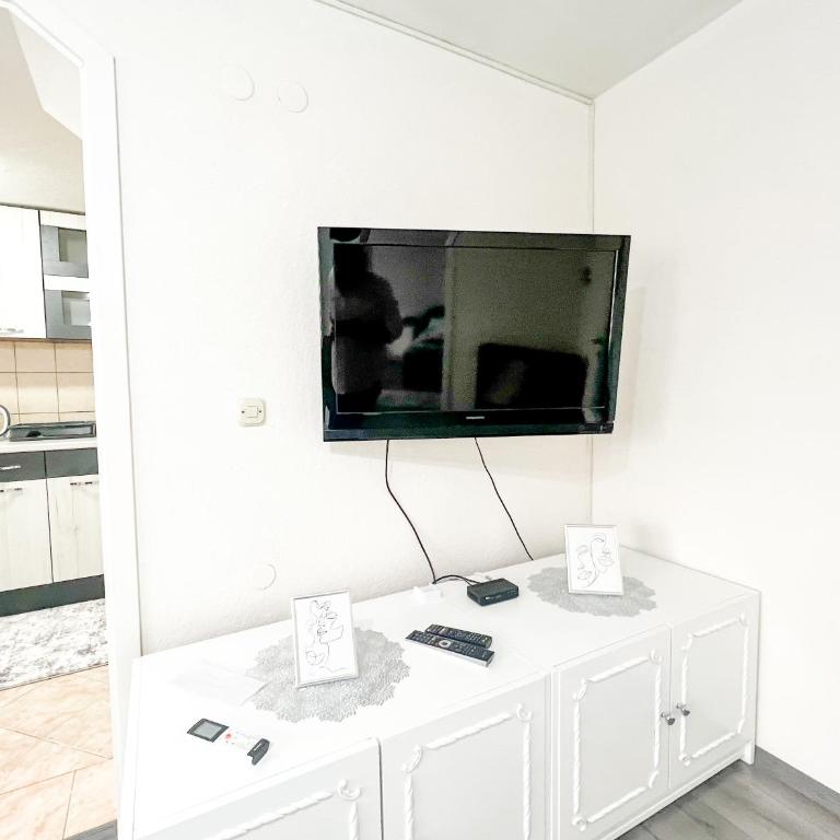 K&S Apartment Bistrik Stay - Private Parking - Two-Bedroom Apartment - 20