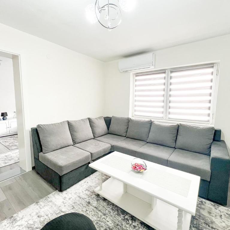 K&S Apartment Bistrik Stay - Private Parking - Two-Bedroom Apartment - 5