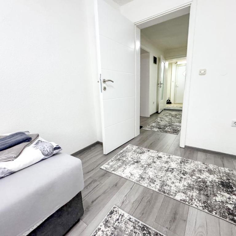 K&S Apartment Bistrik Stay - Private Parking - Two-Bedroom Apartment - 30