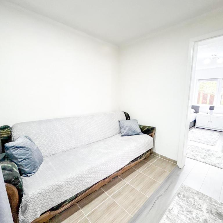 K&S Apartment Bistrik Stay - Private Parking - Two-Bedroom Apartment - 31