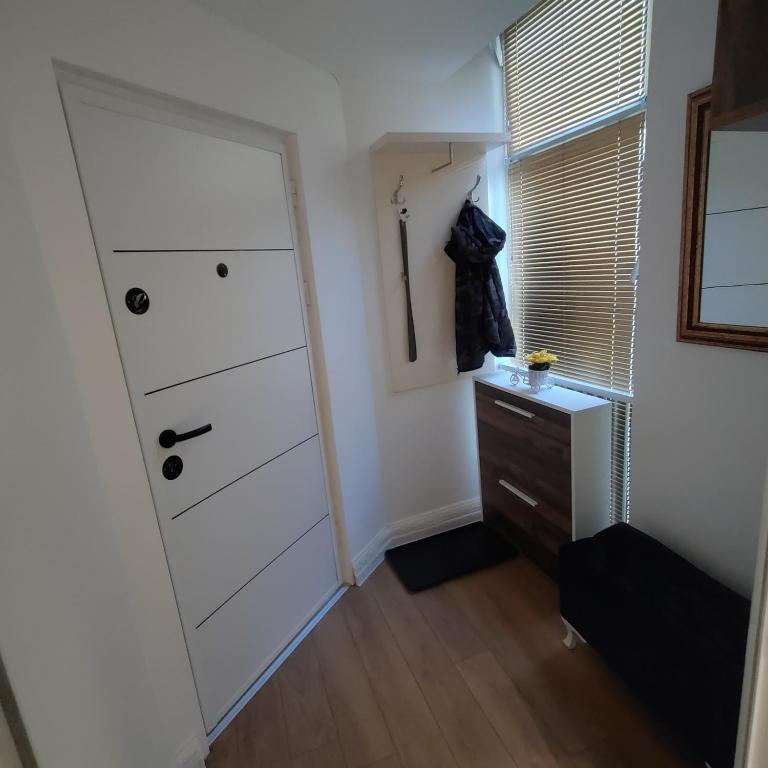 Aleksandar Residence - One-Bedroom Apartment - 9