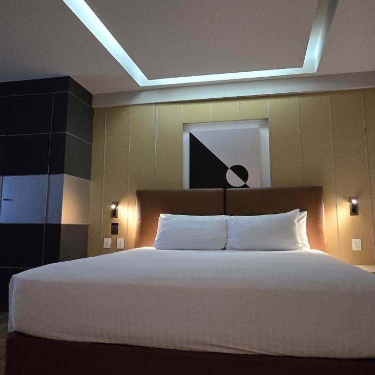 Ramada by Wyndham Mexico City Santa Fe - King Bungalow, Non-Smoking - 14