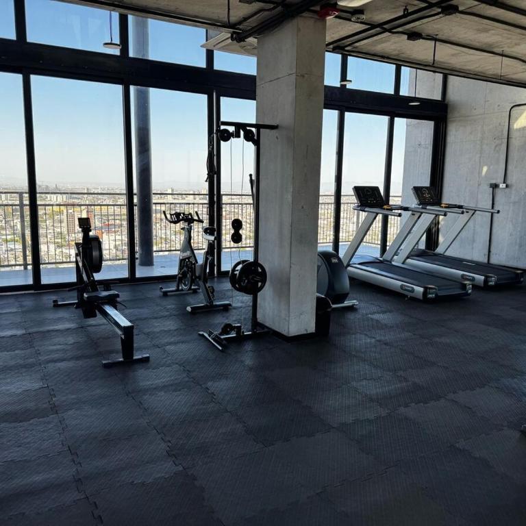 Stylish Private Room City Views & Prime Location - One-Bedroom Apartment - 33