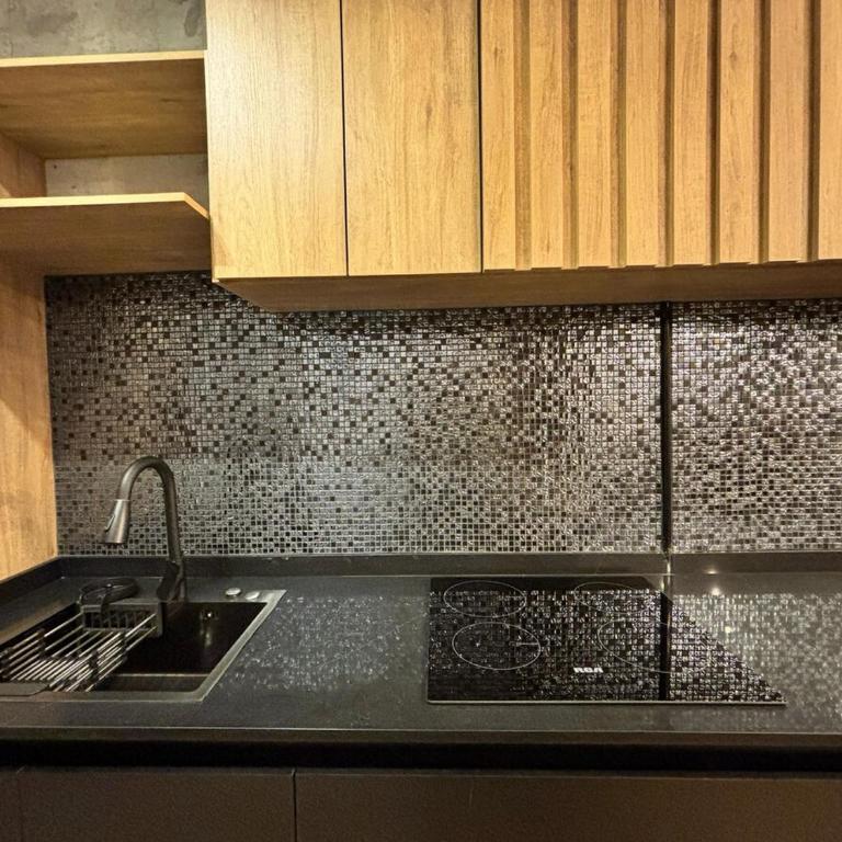 Stylish Private Room City Views & Prime Location - One-Bedroom Apartment - 30