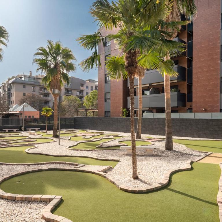 EMIR 5B Terraza Piscina y Parking incluido - Three-Bedroom Premium Apartment with Balcony - 31