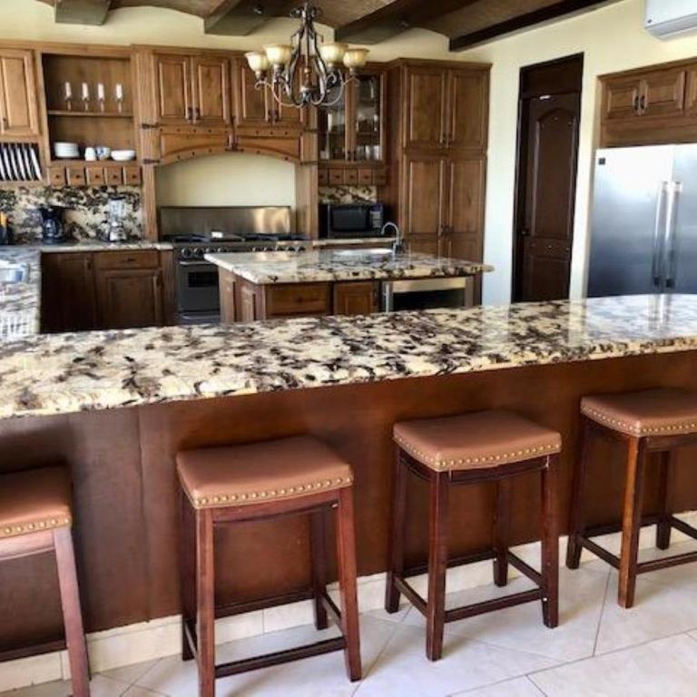 Luxury Cabo San Lucas Villa With Two Pools, Great for Large Groups - Villa - 10