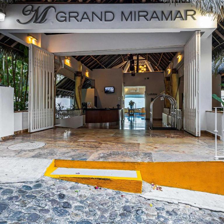 Grand Miramar Residences by HOLT - 3BR - Apartamento - 72