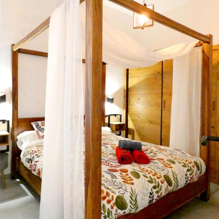 Spa Troglodyte avec Cour, à 20m des Plages, LoveRoom avec Jacuzzi ''Le Ginkgo'' - Appartement 2 Chambres - 13