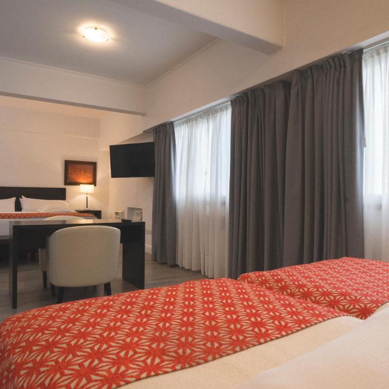 Hotel Tolosa - Habitación Cuádruple Superior - 9