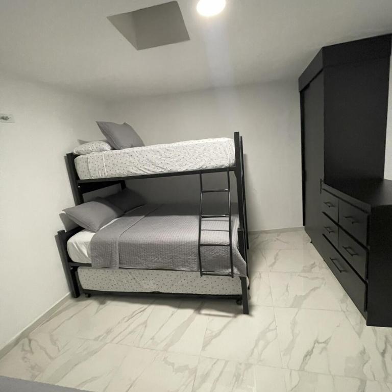 Casa Carolina Remodeled Home - Three-Bedroom House - 17