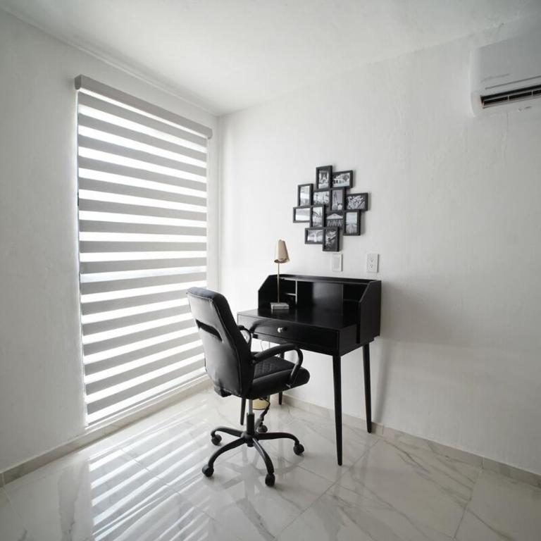 Casa Carolina Remodeled Home - Three-Bedroom House - 21