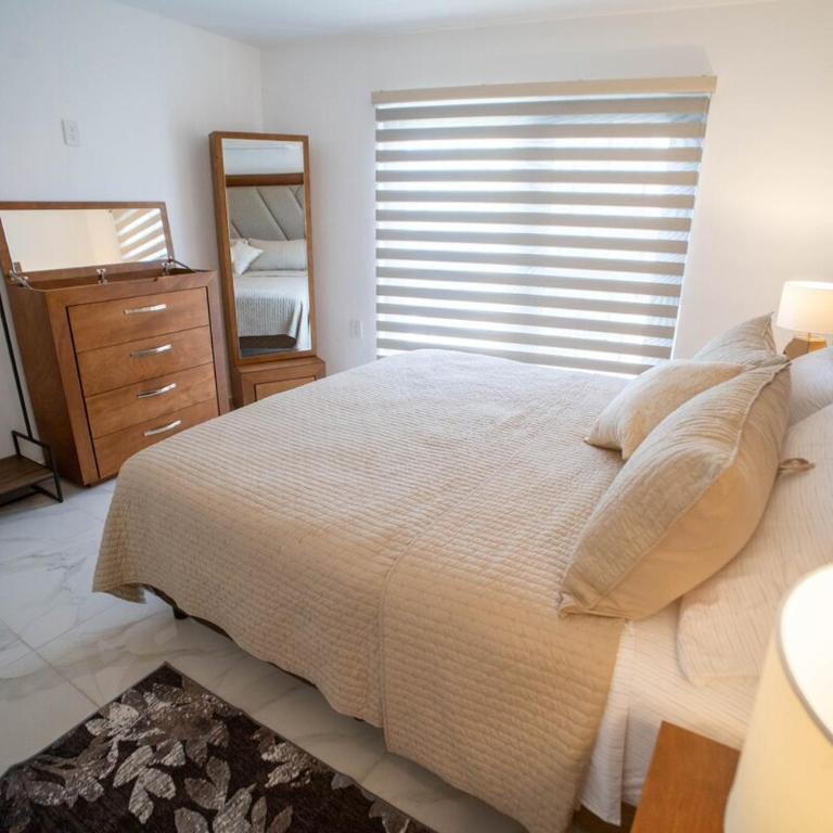 Casa Carolina Remodeled Home - Three-Bedroom House - 15