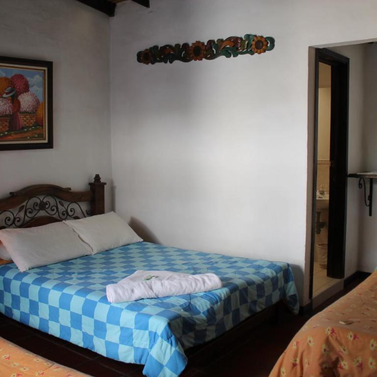 Hospedaje La Casona - Quadruple Room with Bathroom - 7