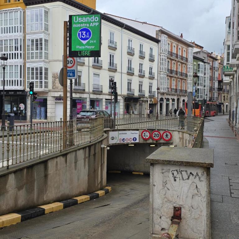Edificio Aptos Turisticos - Burgos Centro HC7 - Apartamento de 2 dormitorios con balcón - 19