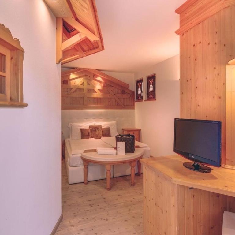 Hotel Madonnina Resort And Wellness - Camera Quadrupla Comfort - 4
