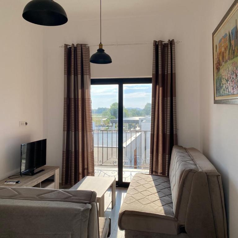 Imperial Family Resort - One-Bedroom Apartment - 3