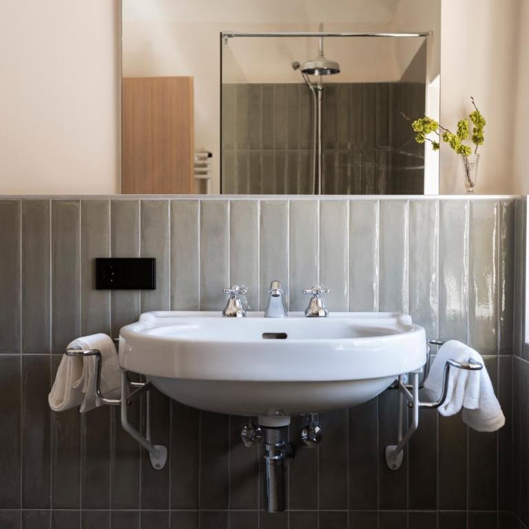 Ansitz Thierburg Suites - Appartamento Loft con 2 Camere da Letto - 1
