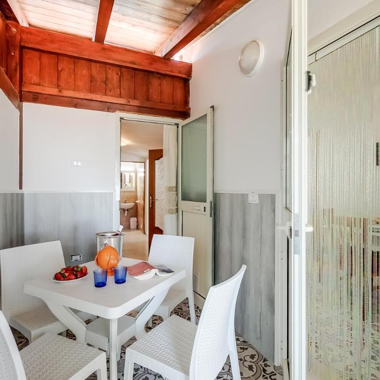 Stella Marina with Pool 100 m from beach - Two-Bedroom Apartment with Terrace - 2