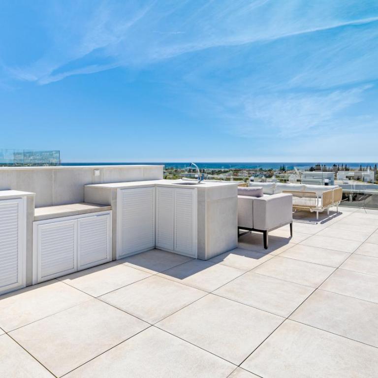 VACATION MARBELLA I Villa Martinica, Turquoise Heated Pool, Rooftop Hot Tub with Sea View, Cine Room, Night Security, Alarm System, 5 min to the Beach - Villa - 48