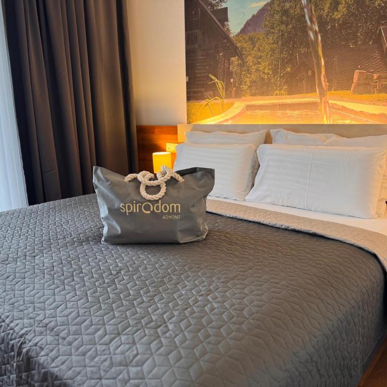 Hotel Spirodom - Superior Doppelzimmer mit Bergblick - 8
