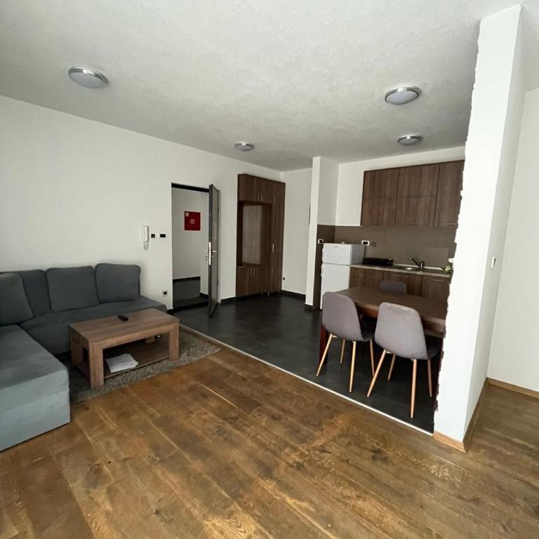 Sunny Pines - One-Bedroom Apartment - 1