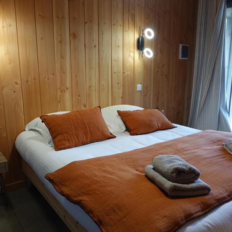 La Cabane de Chacha, chambres et table d'hôtes - Chambre Lit Queen-Size - Vue sur Piscine - 1